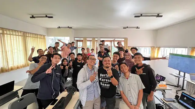 Awal Petualangan di Bandung: UMPTN Farcapital (Alkademi)